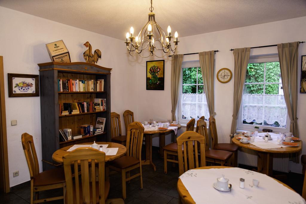 Pension Altstadt Борна Екстериор снимка