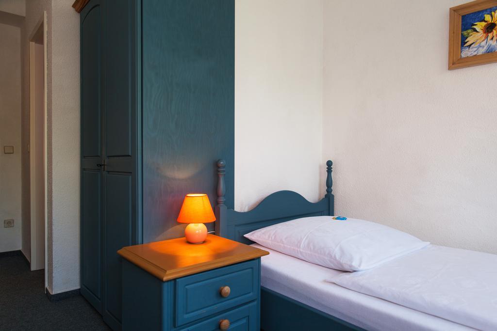Pension Altstadt Борна Екстериор снимка